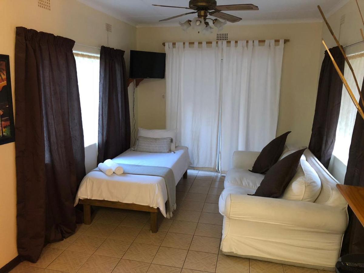 Casa Leitao Lodge Phalaborwa Esterno foto